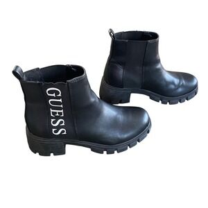Guess Vigor‎ Evolved Black Lug Sole Chelsea Boots Womens Size 9 Logo Ankle Boot